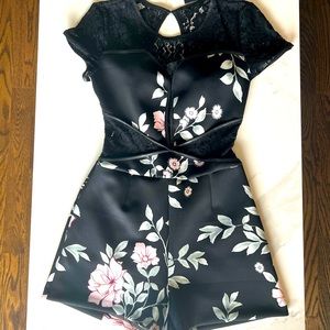 NWT - Guess Women Romper - Super Cute & Stylish!